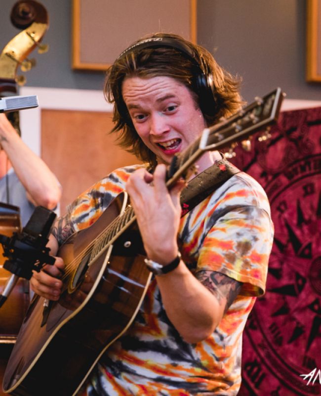 Billy Strings Salary, Net worth, Bio, Ethnicity, Age Networth and Salary