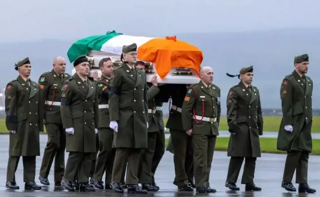 With 21 gun salutes and full military honors, Private Sean Rooney was laid to rest. (Image Source: The Sun)