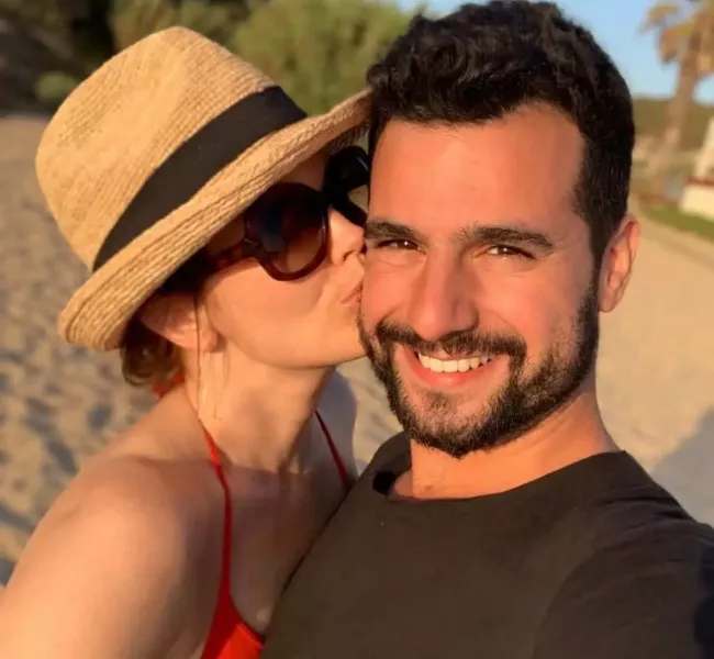 Bellamy Young with her then husband, Pedro Segundo. (Source: Instagram)