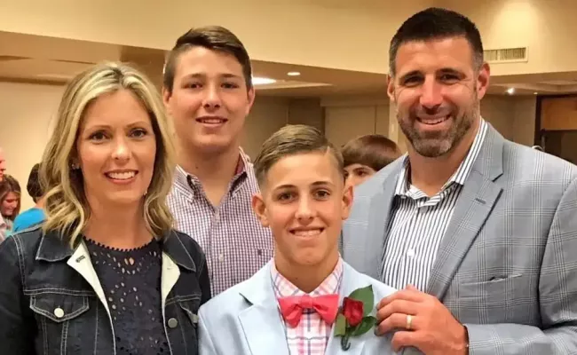 Mike Vrabel’s Wife, Jen Vrabel and children (source: tennesseetitans)