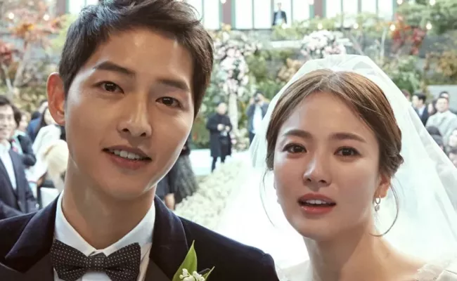 Song Joong-Ki with his Wife, Song Hye-Kyo. (Source: Soompi)