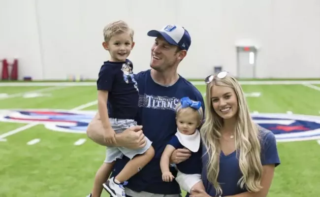 Ryan Tannehill with his wife and children after his game. (Source: Tennessee Titans)