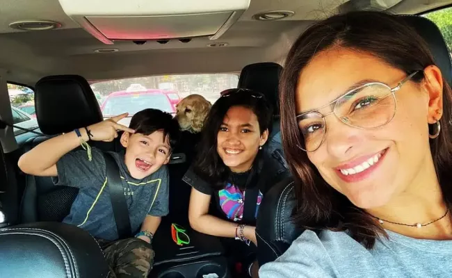 Liz Gallardo with her two kids in Mexico City. (Source: Instagram)