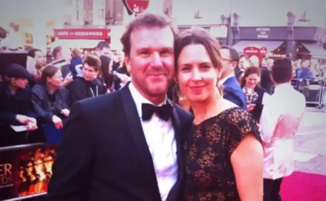 Douglas Hodge with his wife, Amanda Miller, in 2014 at Oliver Awards. (Image Source: Twitter)