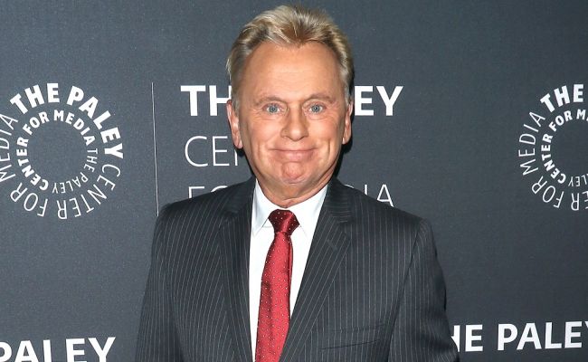 Pat Sajak has lost some weight in the past as the tv show host has maintained a good diet. (Source: Entertainment Weekly)